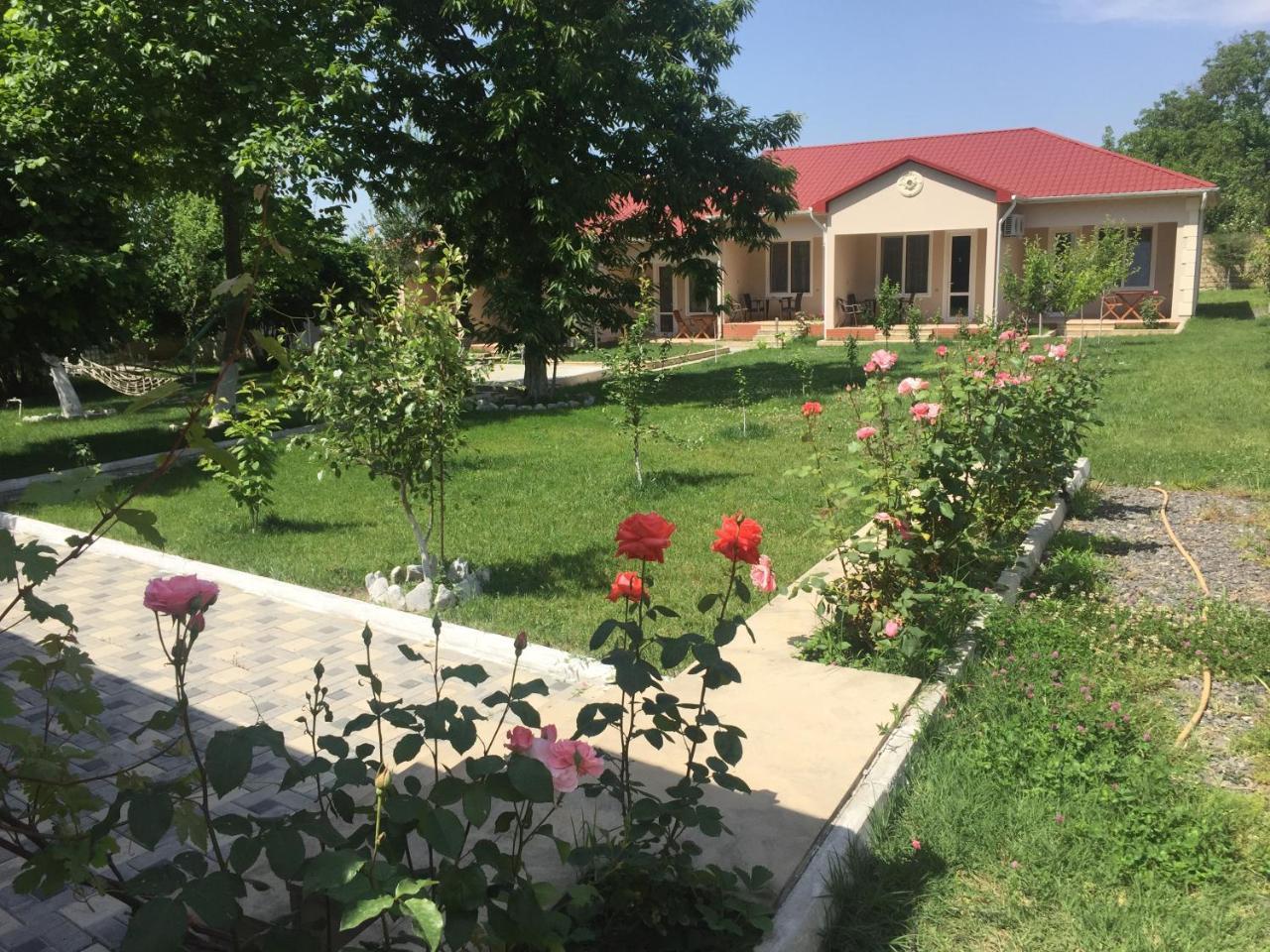 One Dom Cottage Kebele Dış mekan fotoğraf